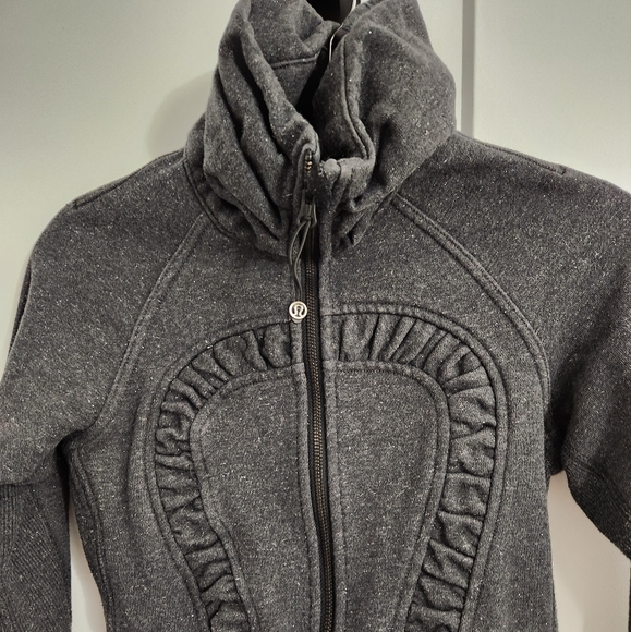 Lululemon Sz 4 Glitter Scuba zip-up - Picture 8 of 8